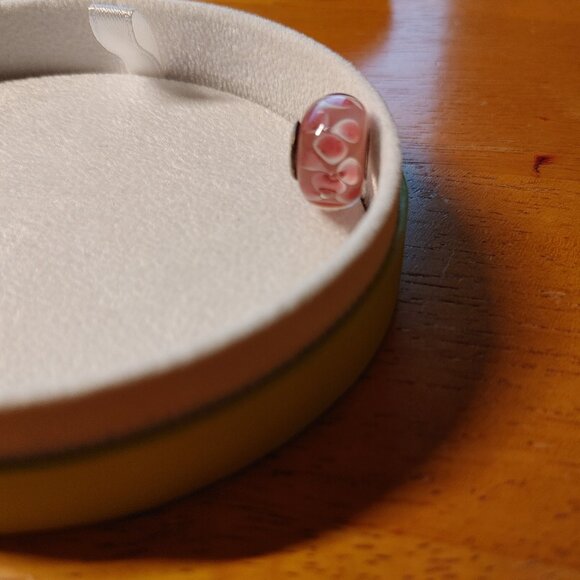 CHARM Chamilia Pink & White Murano Glass Charm - Picture 1 of 3